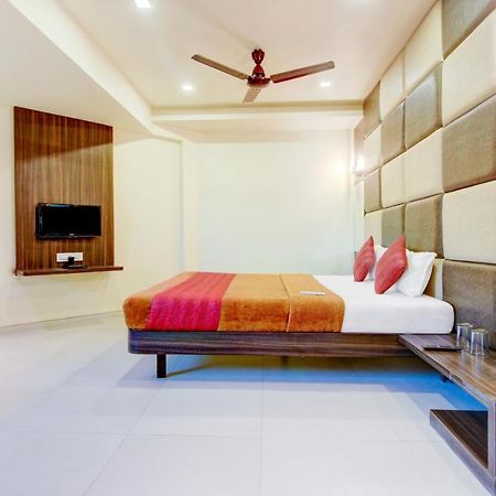 K D Residency Hotel Kalyan Exterior photo