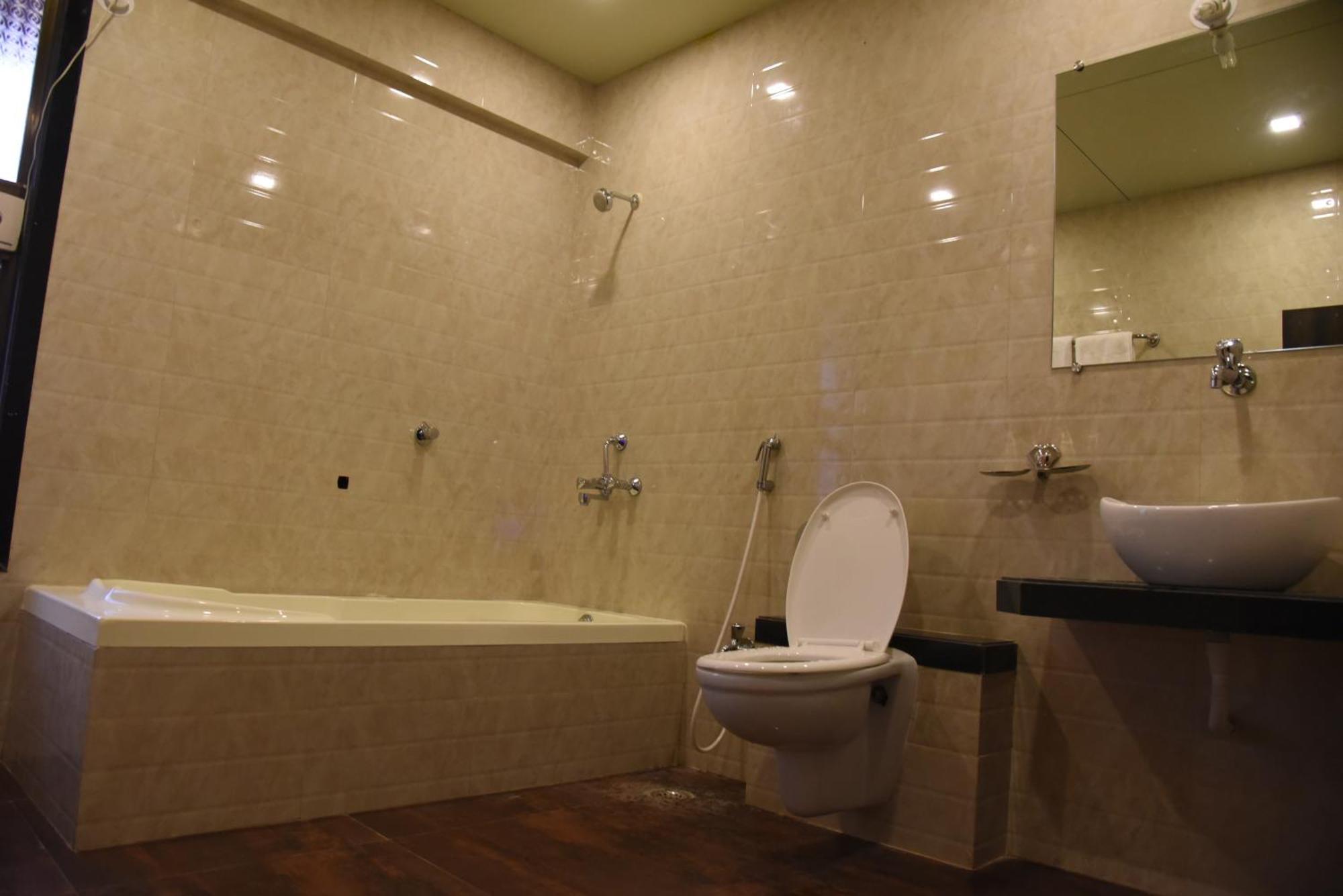 K D Residency Hotel Kalyan Exterior photo