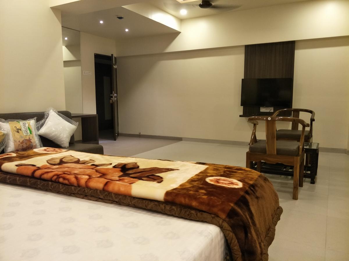 K D Residency Hotel Kalyan Exterior photo
