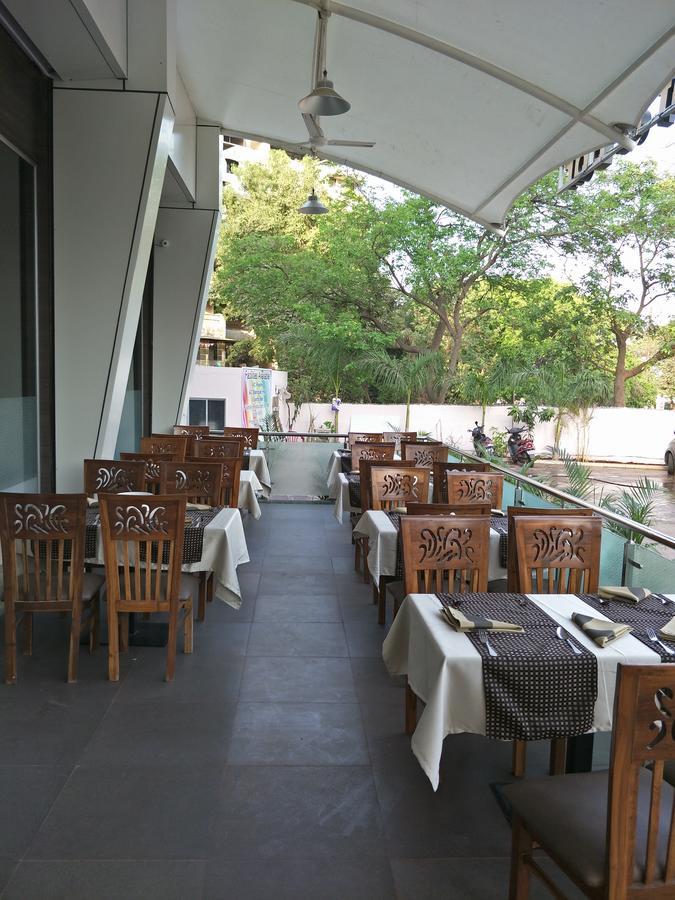 K D Residency Hotel Kalyan Exterior photo