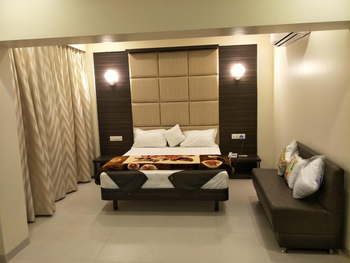 K D Residency Hotel Kalyan Exterior photo