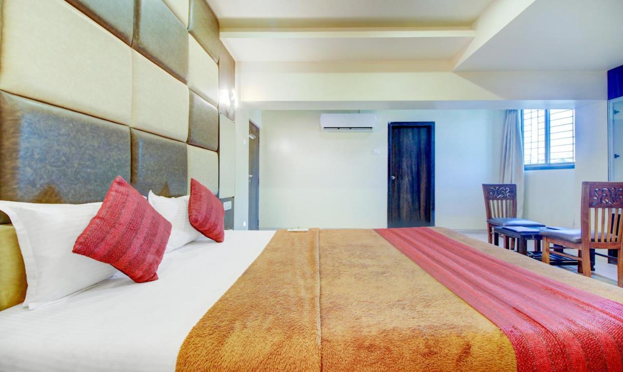 K D Residency Hotel Kalyan Exterior photo